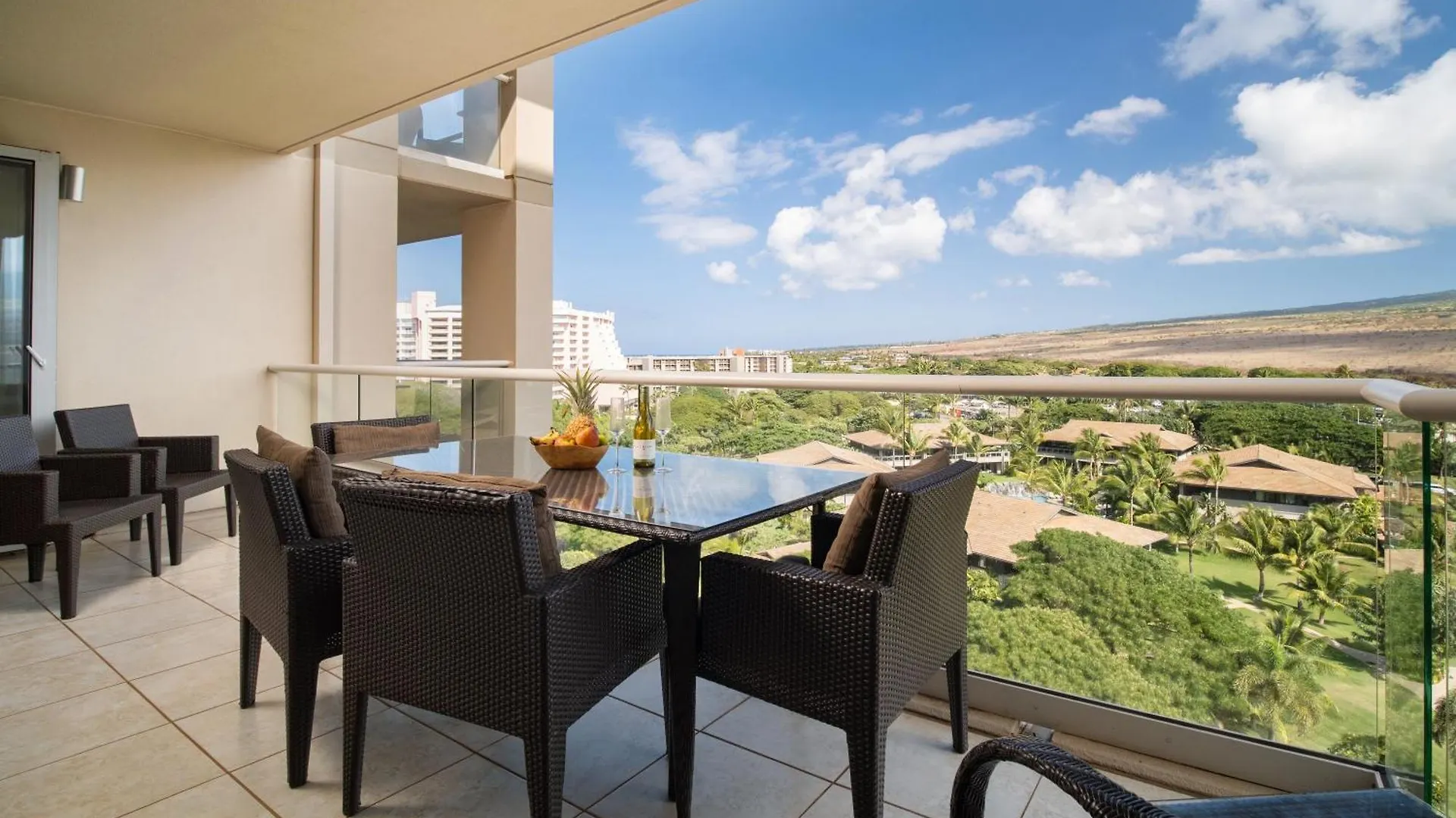Дом отдыха Ninth-Floor Mountain View Suite And Expansive Lanai At Honua Kai Лахайна США